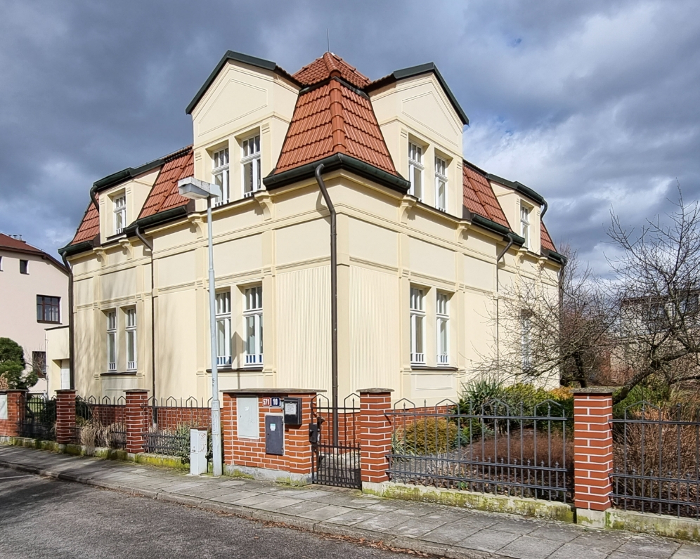 Vila - Mnichovo Hradiště