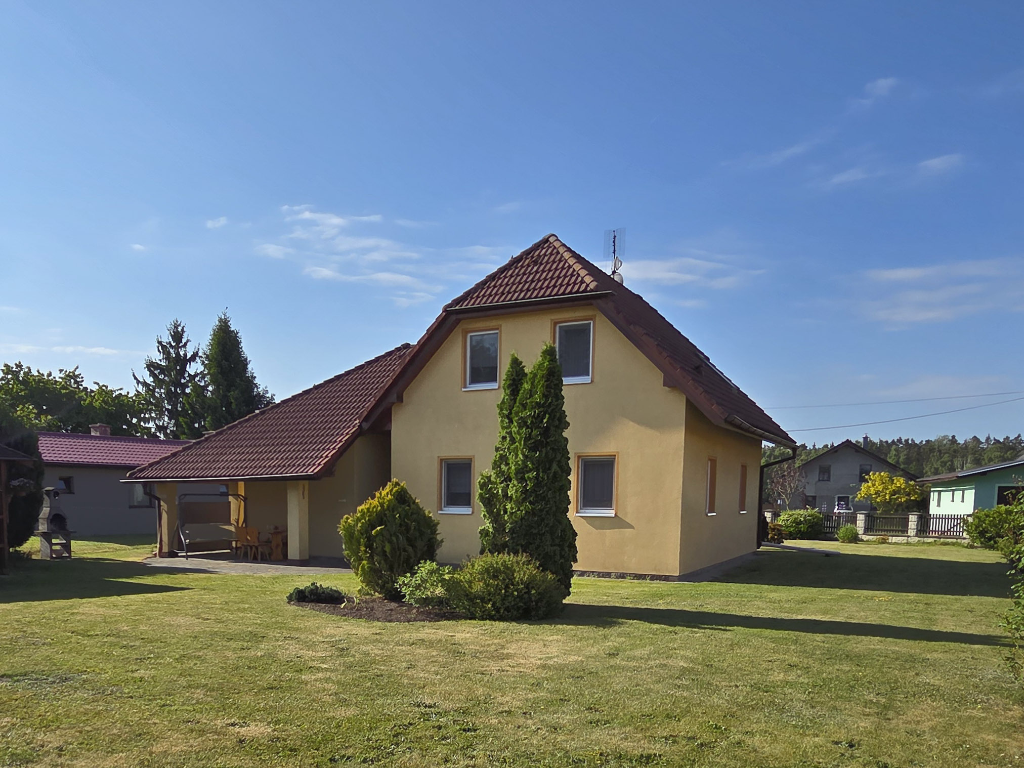 Rodinný dům 4+kk - Ledce